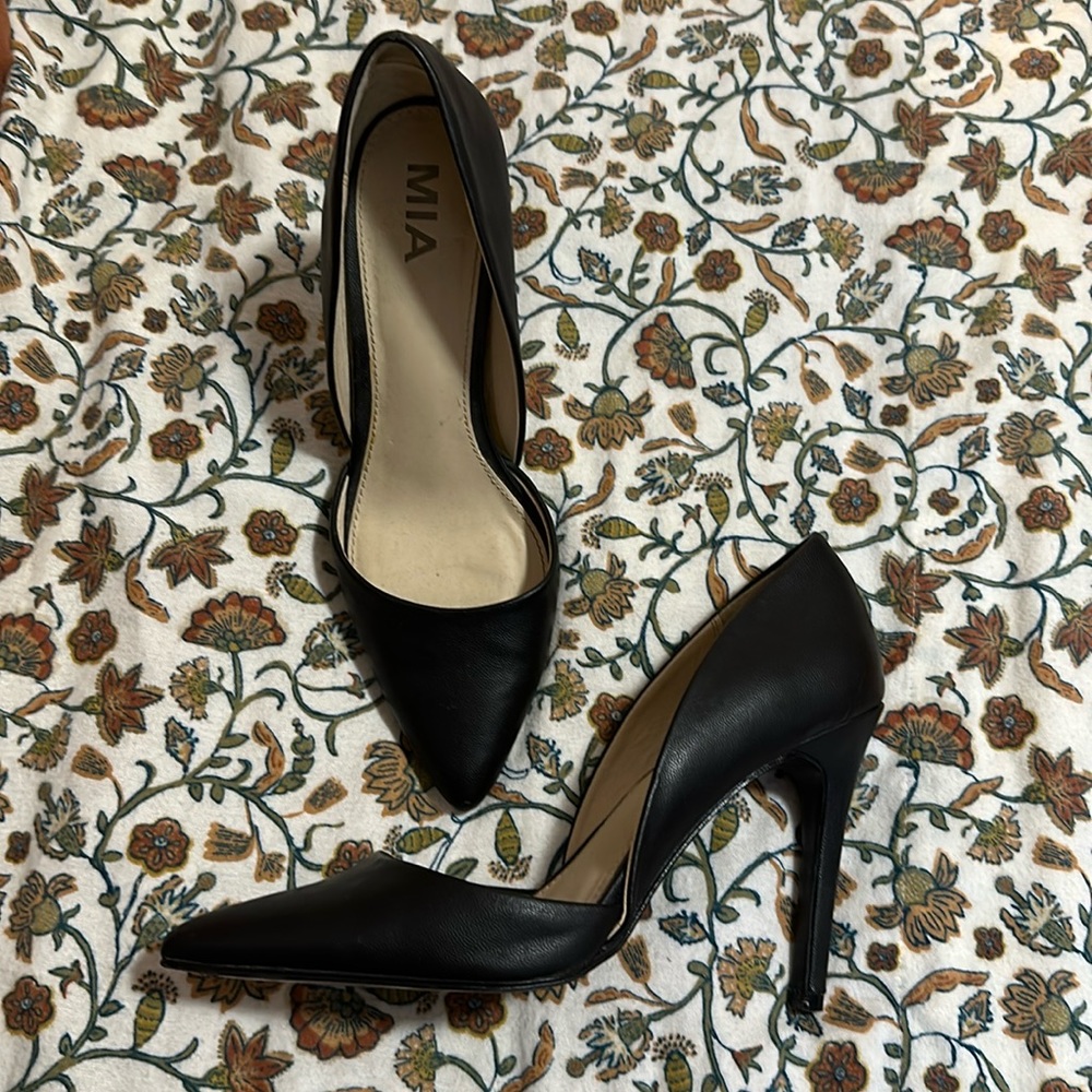 MIA black heels